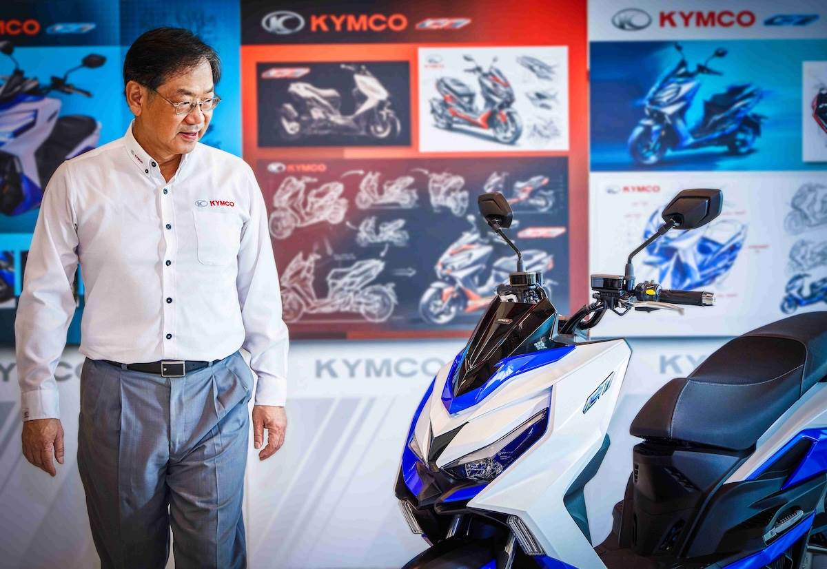 光陽董事長柯俊斌與G7。（圖／光陽提供）