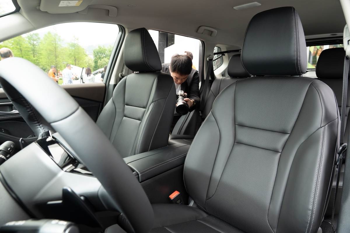 全新X-TRAIL SAKURA盛綻版即升級TAKUMI匠人訂製皮革座椅,極綻版再升級雙前座通風座椅。(圖/林昱丞攝影)