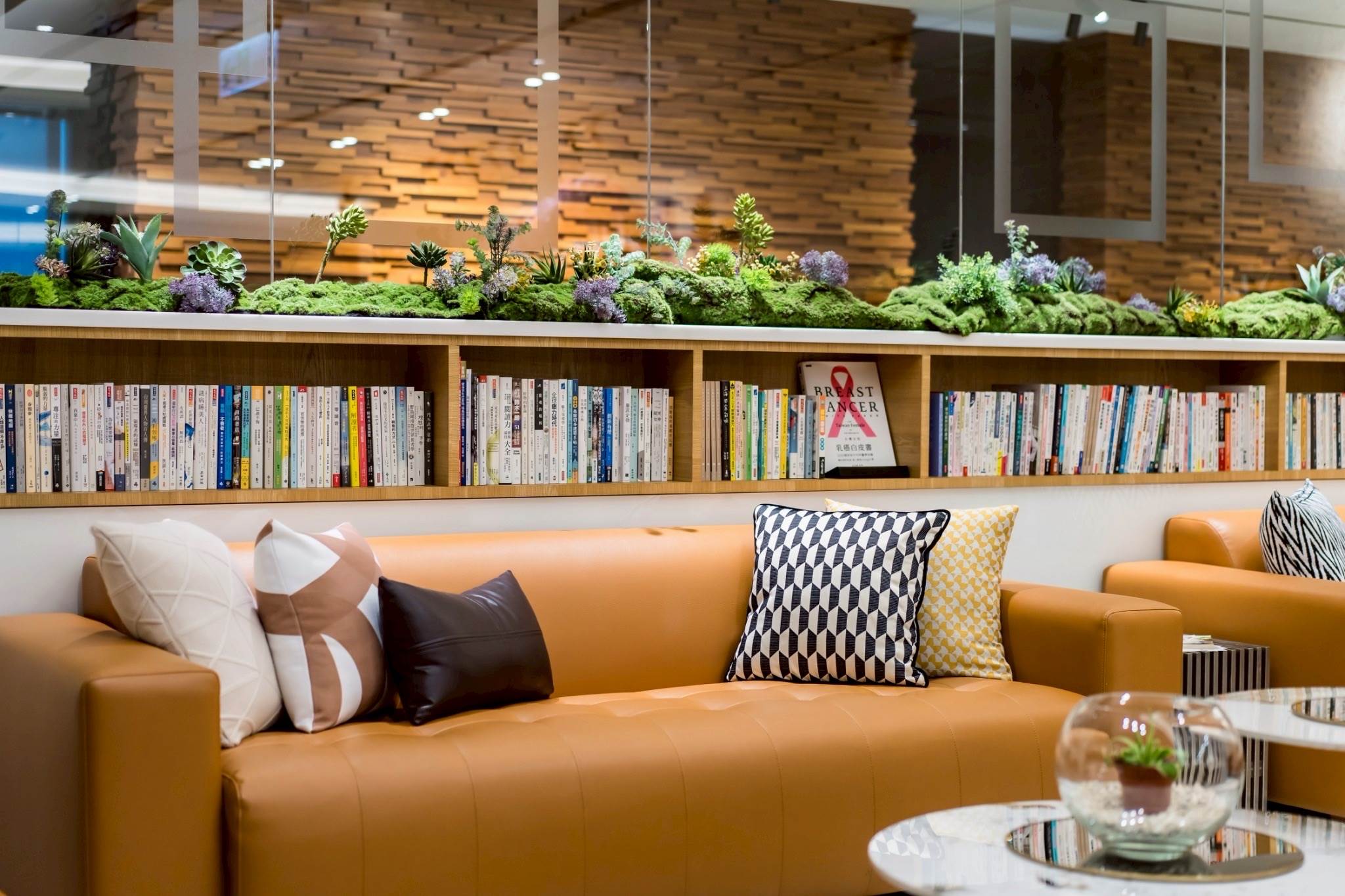 5C892801-1ADA-4572-917E-FACF56ED3A72