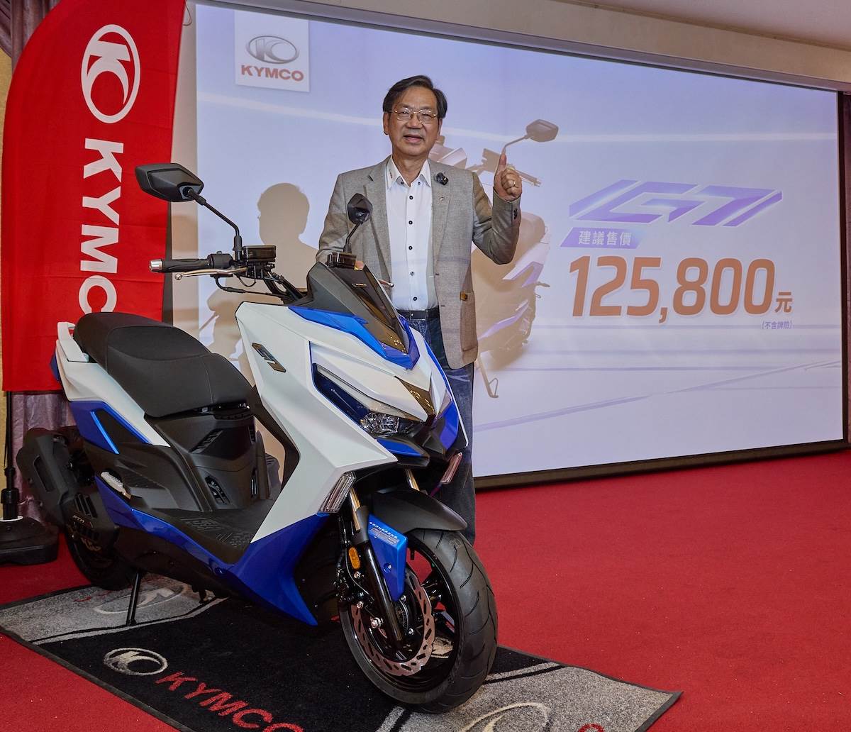 全新G7與光陽董事長柯俊斌。（圖／光陽提供）