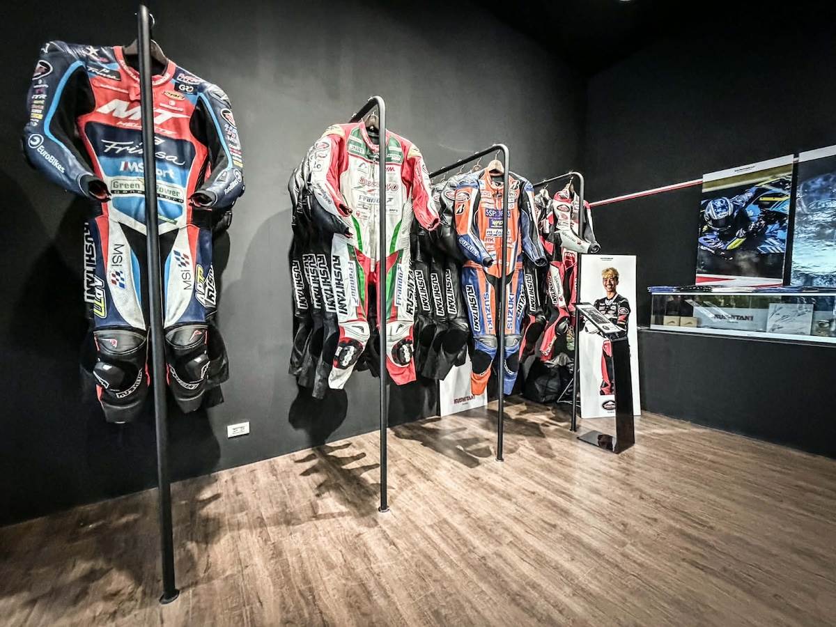 連身防摔皮衣。（圖／Kushitani提供）