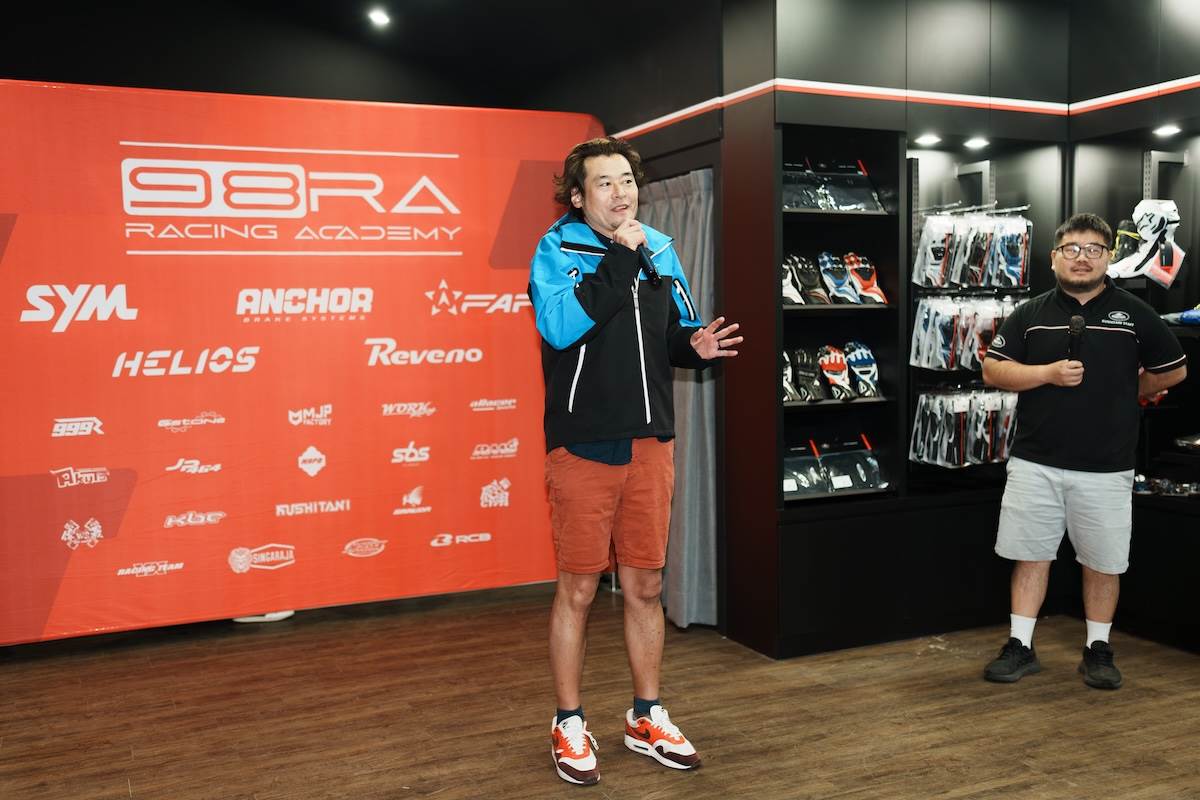 Kushitani社長櫛谷淳一（左）。（圖／林昱丞攝影）