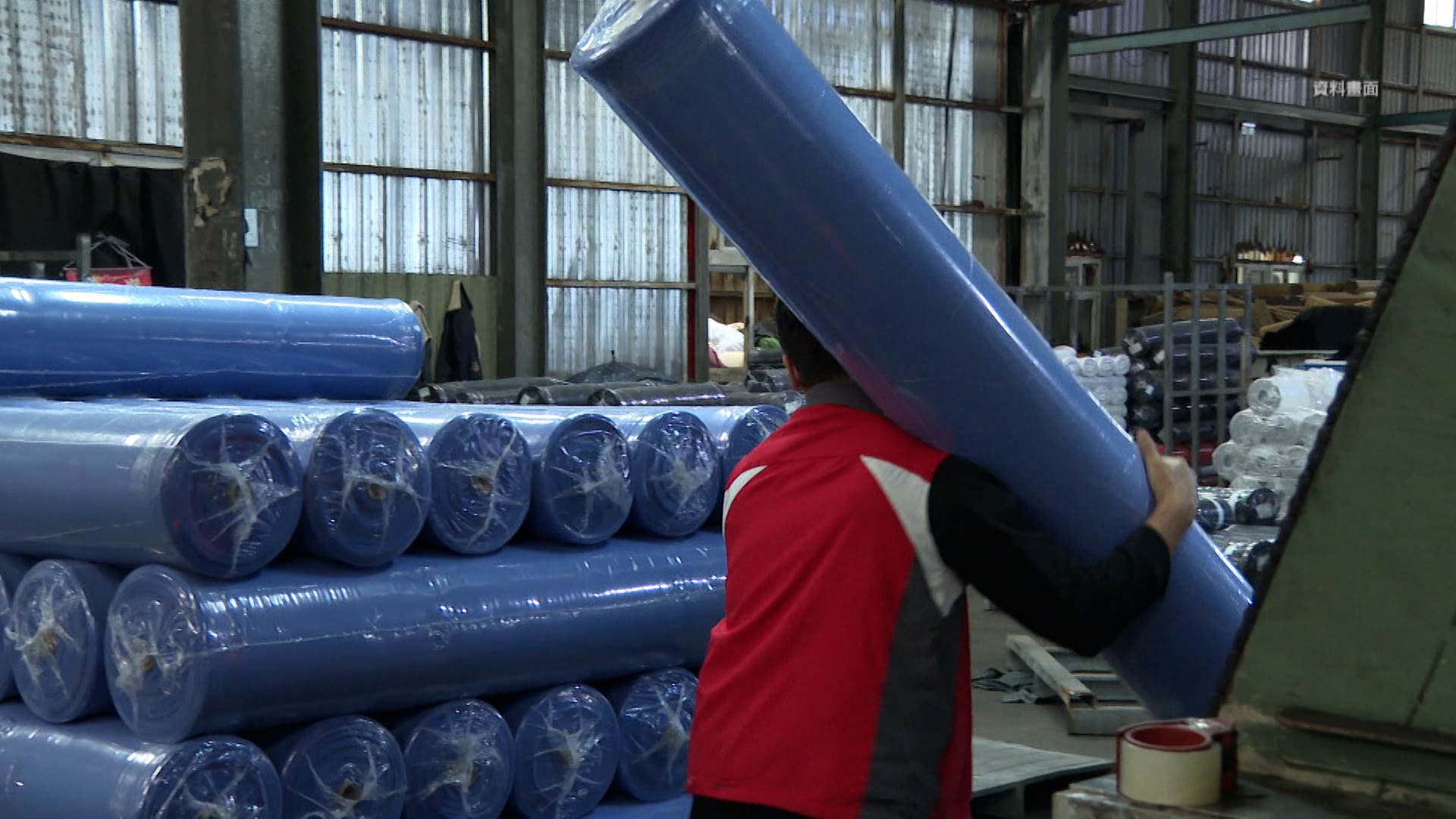 勞動部推僱用安定措施，補貼減班薪資差額70%。（圖／東森新聞）