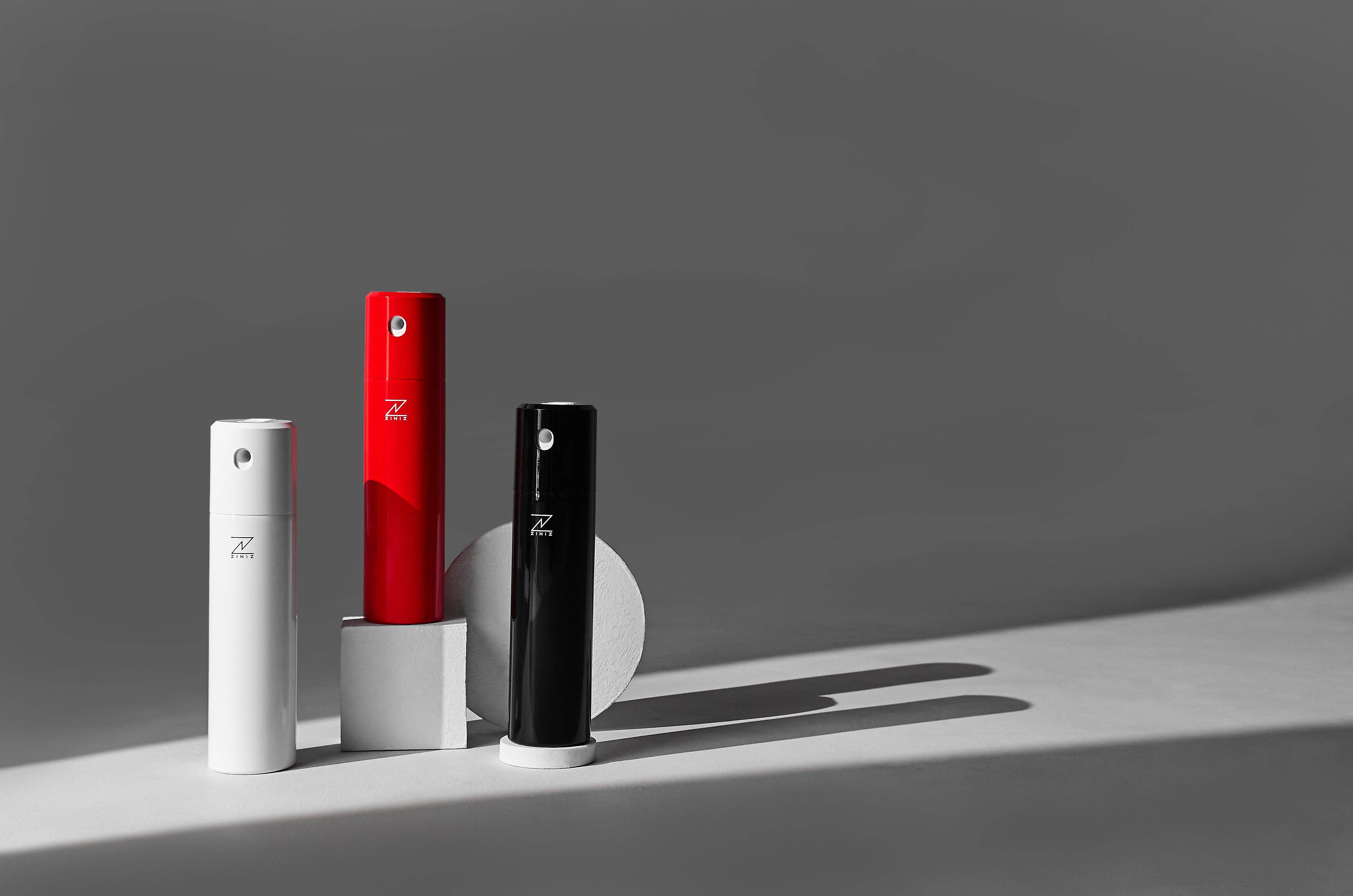 時尚滅火器系列講究實用功能與極簡美感，讓藝術品般的滅火器融入家居生活，並能有效防範災害的發生。(圖/業者提供)