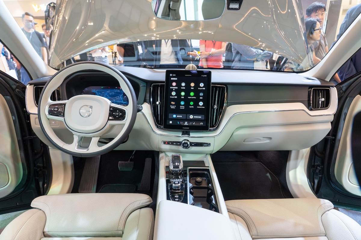 全新XC60導入全新11.2吋整合觸控螢幕中控系統，搭載第二代UI／UX使用者介面，透過更高直覺操作邏輯與全面進化顯示設計。（圖／林昱丞攝影）