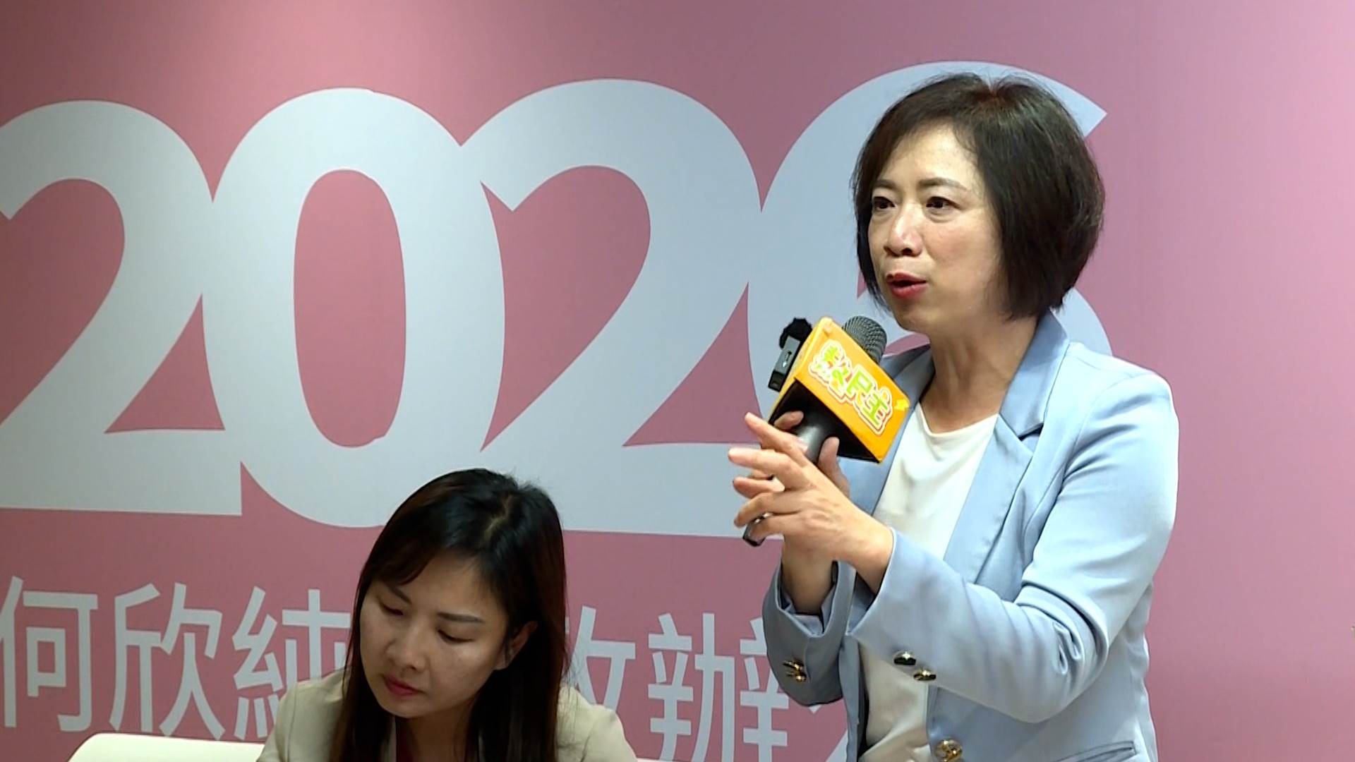 L BAR_整點用(修邊).00_12_18_00.Still087