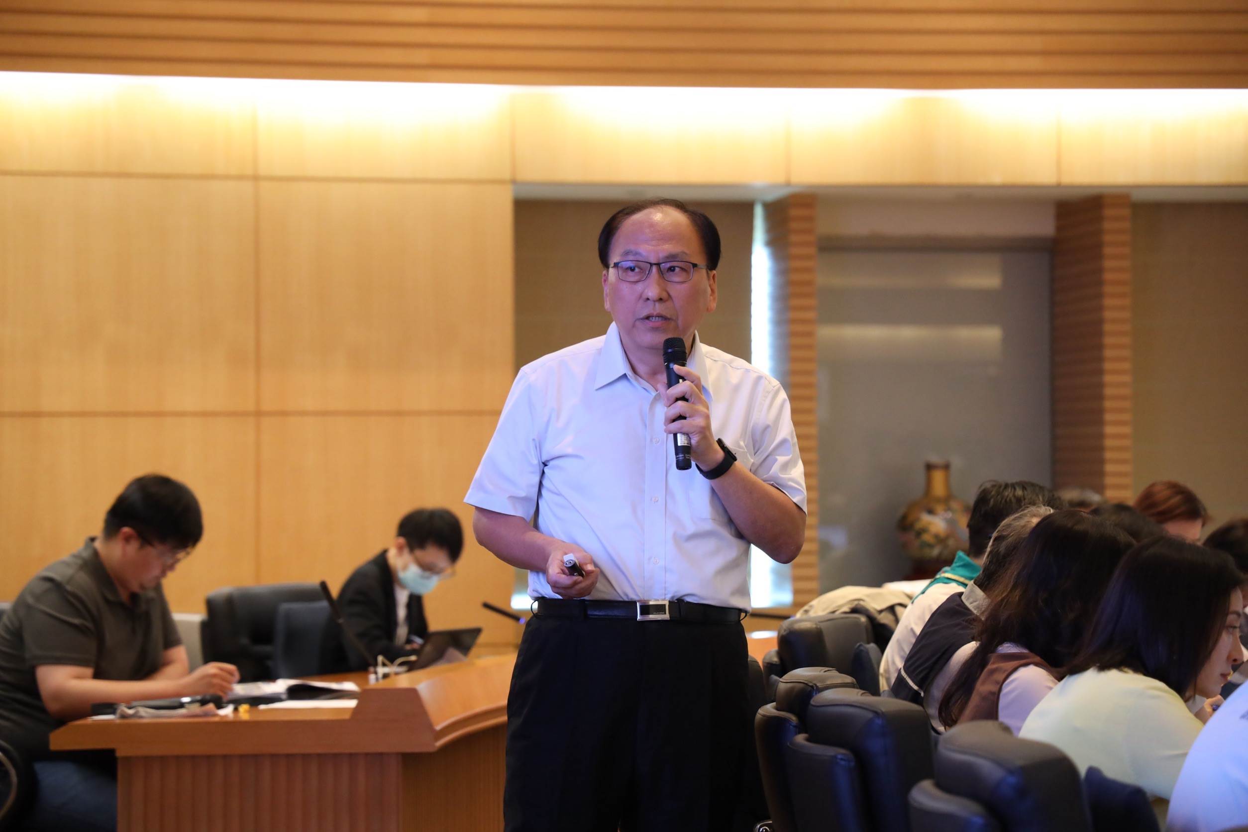 李政安局長說明捷運推動成果。(圖/新北市政府捷運工程局提供)