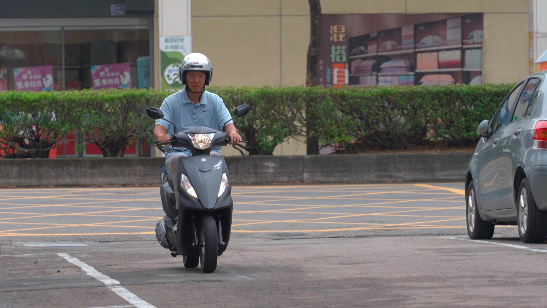隨著國民車市場從單純代步需求，逐漸轉向消費者追求高CP值，「輕量化」與「低座高」也成為不少通勤族的重要考量。（圖／東森新聞）