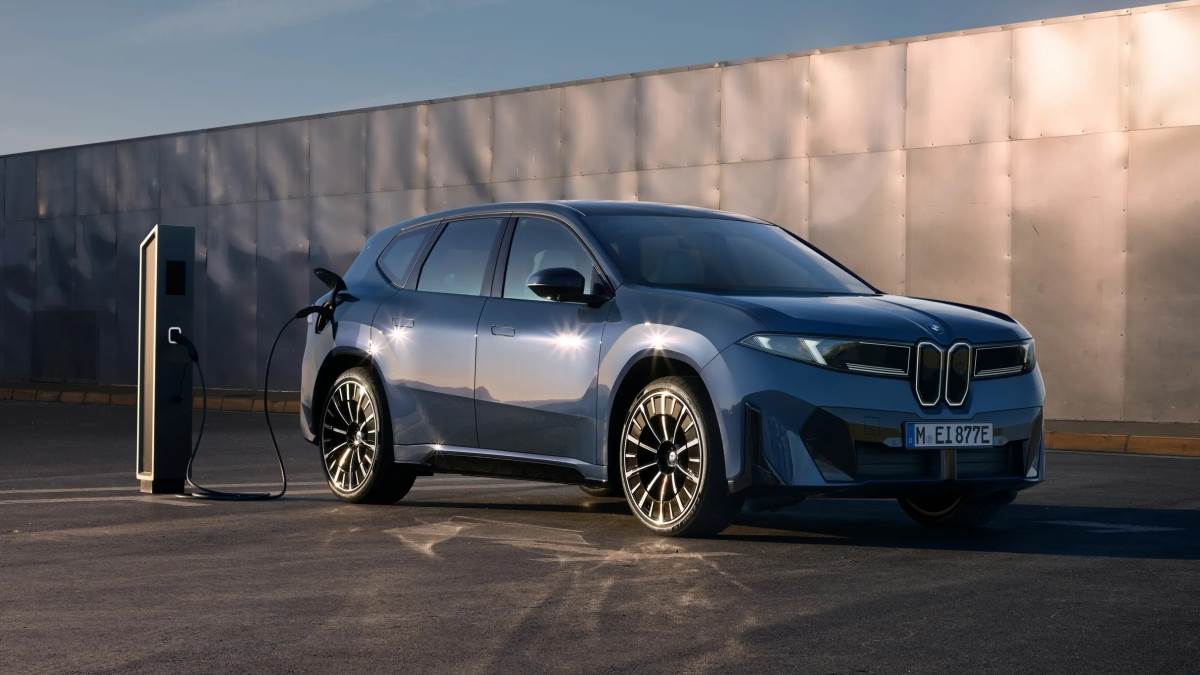 BMW全新世代iX3的問世將會是一個起點,未來將會透過新世代底盤讓整體品牌擁有更好的競爭力。(圖/BMW提供)