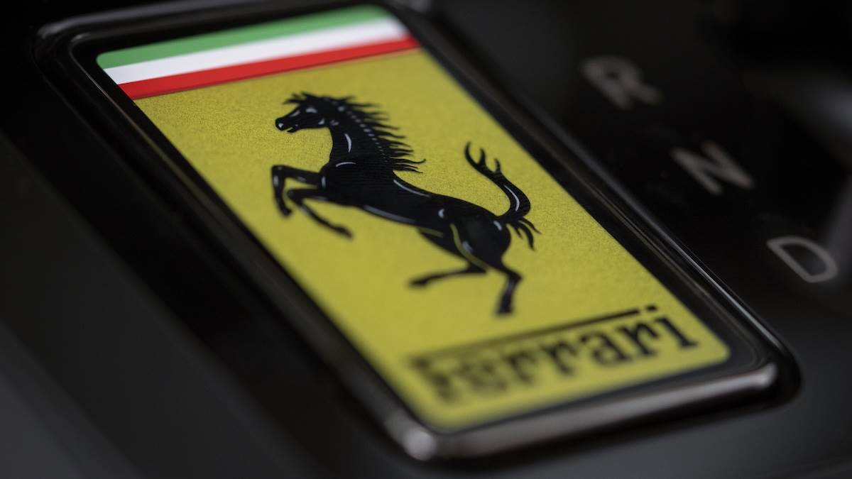 鑰匙用上電子墨水技術，會呈現不同變化。（圖／Ferrari提供）