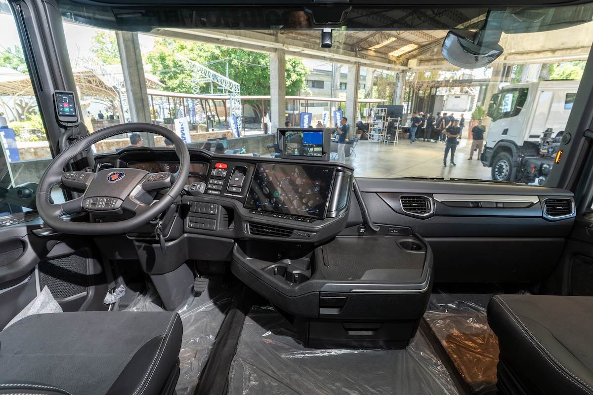 2027年式新車車室內以 「Halo Grey 光暈灰」為核心設計語言。（圖／林昱丞攝影）