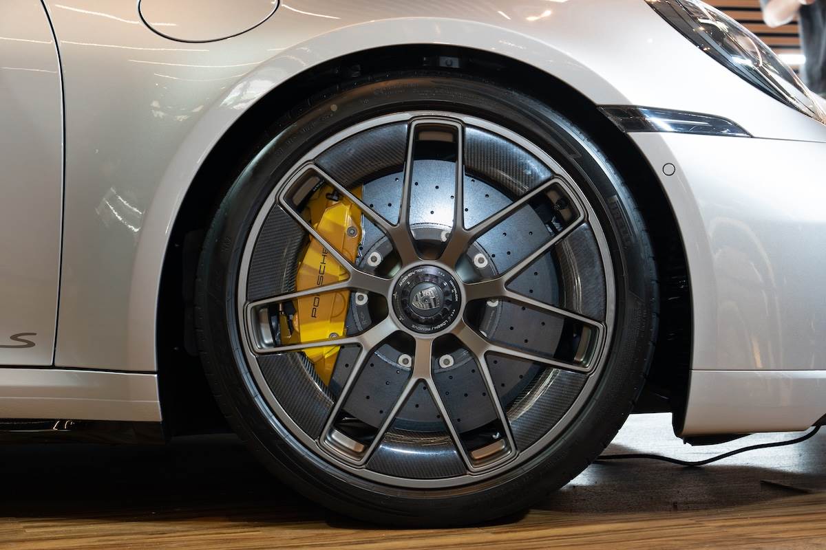 全新911 Turbo S搭載保時捷雙門車型歷來尺寸最大的PCCB系統。(圖/林昱丞攝影)