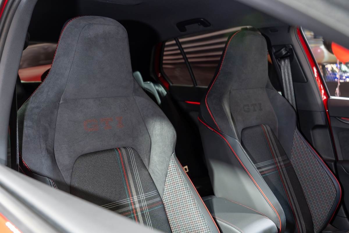 GTI專屬新式複合格紋跑車座椅。（圖／林昱丞攝影）