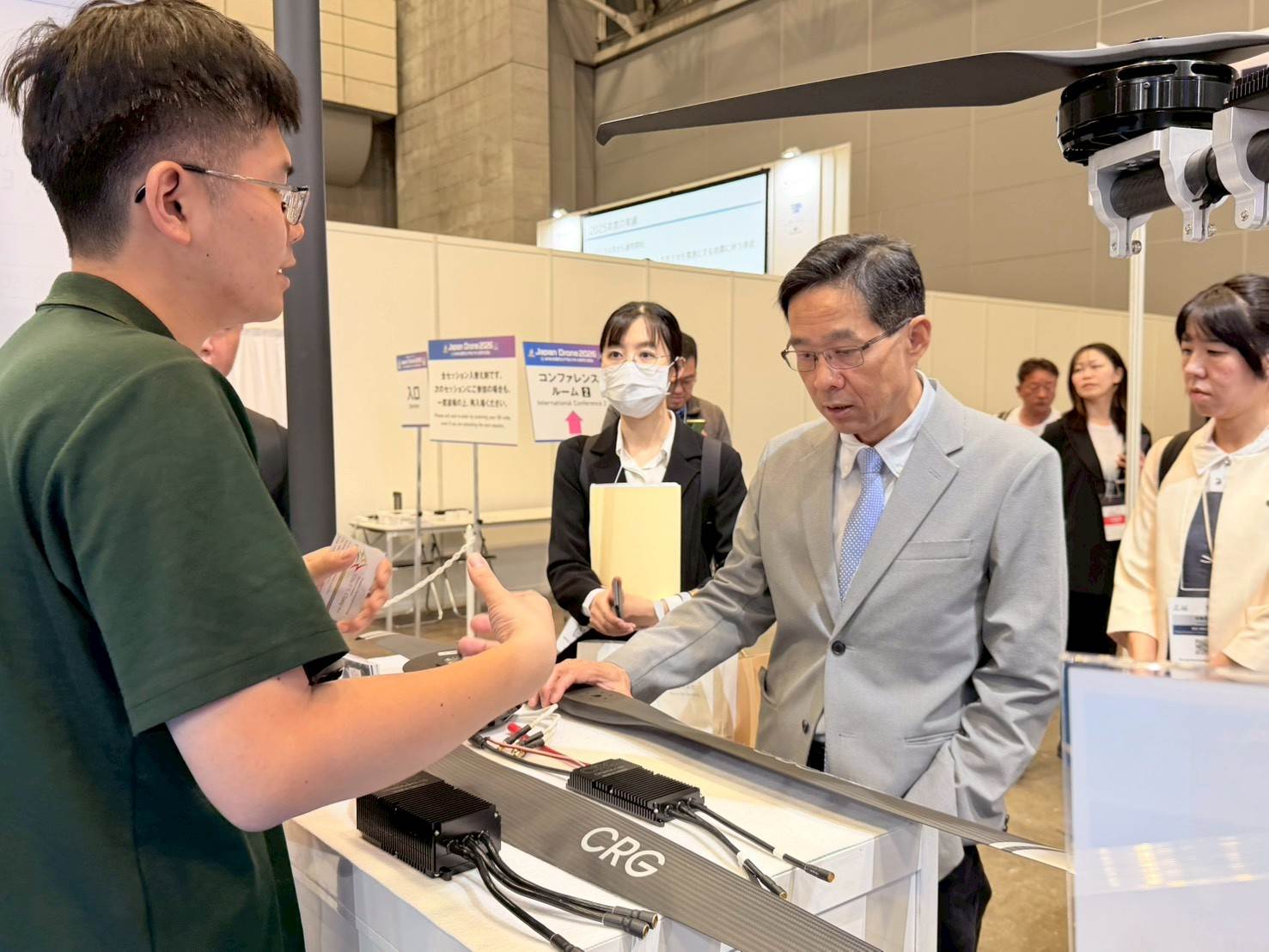張局長參訪昶瑞機電展位-了解產品技術優勢