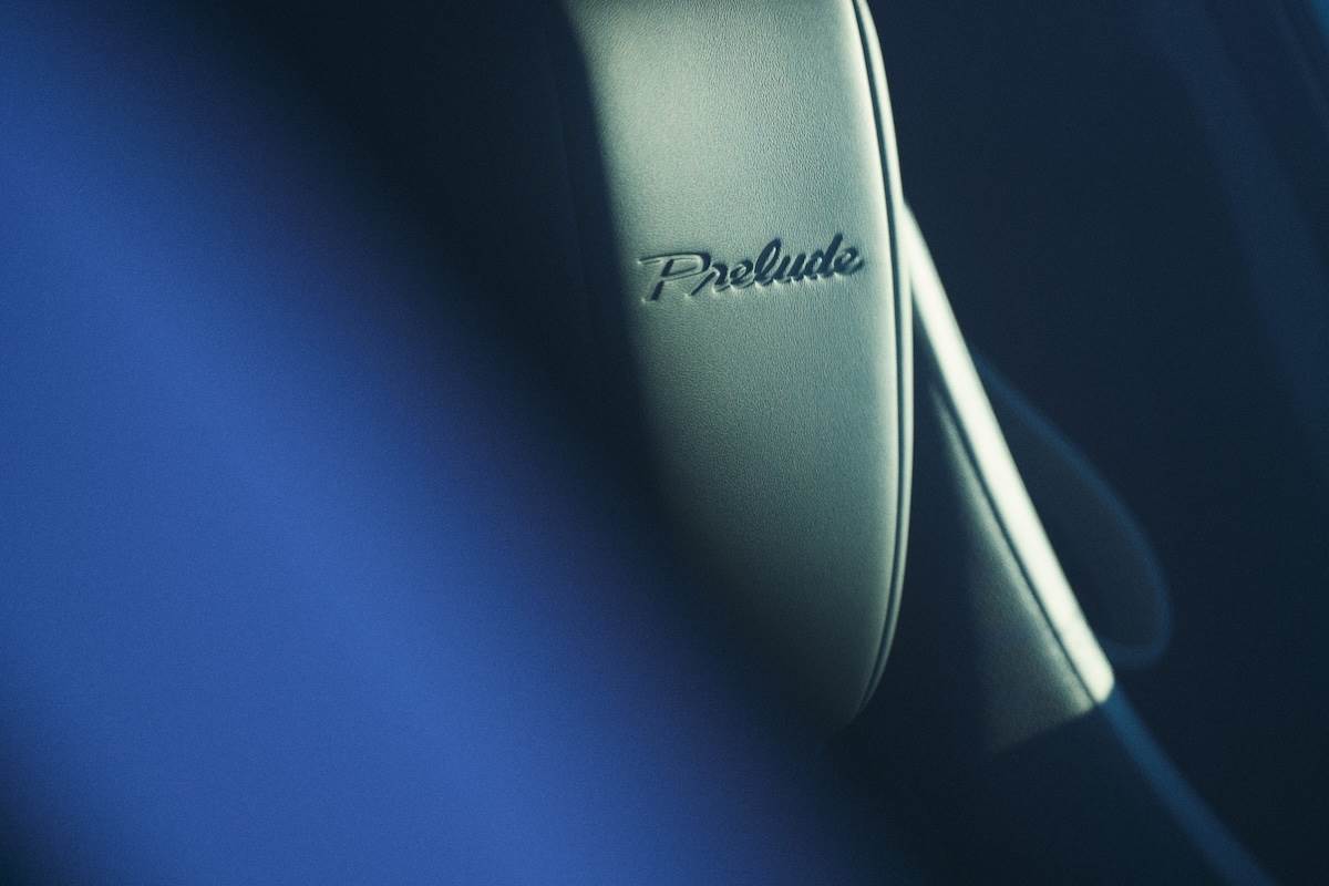 高背式雙前座跑車桶型座椅附有專屬PRELUDE刺繡標誌。（圖／Honda Taiwan提供）