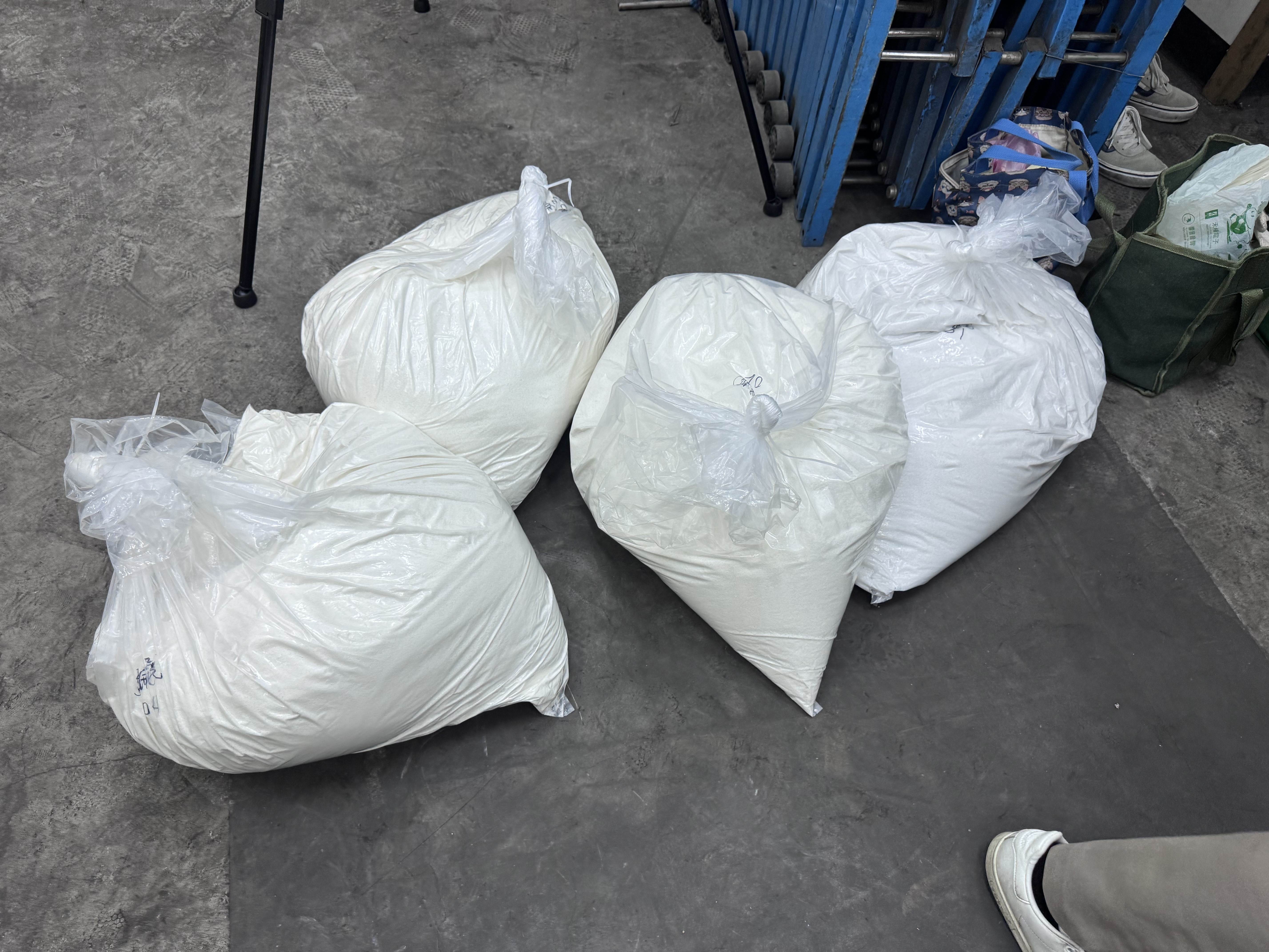 高達百公斤的依托咪酯毒品,若流入市面可製成百萬顆喪屍煙彈。