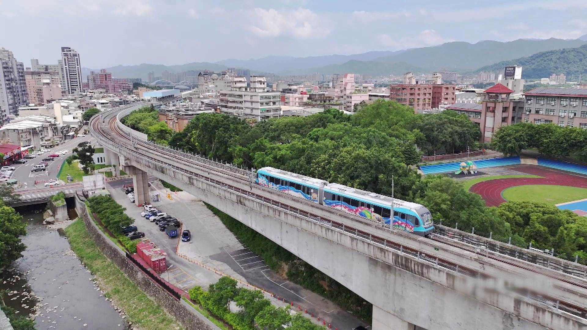 捷運三鶯線將於6月30日通車，試營運期間開放兩個月免費搭乘，邀請民眾體驗藝術與生活交織的通勤新風貌。（圖／東森新聞）