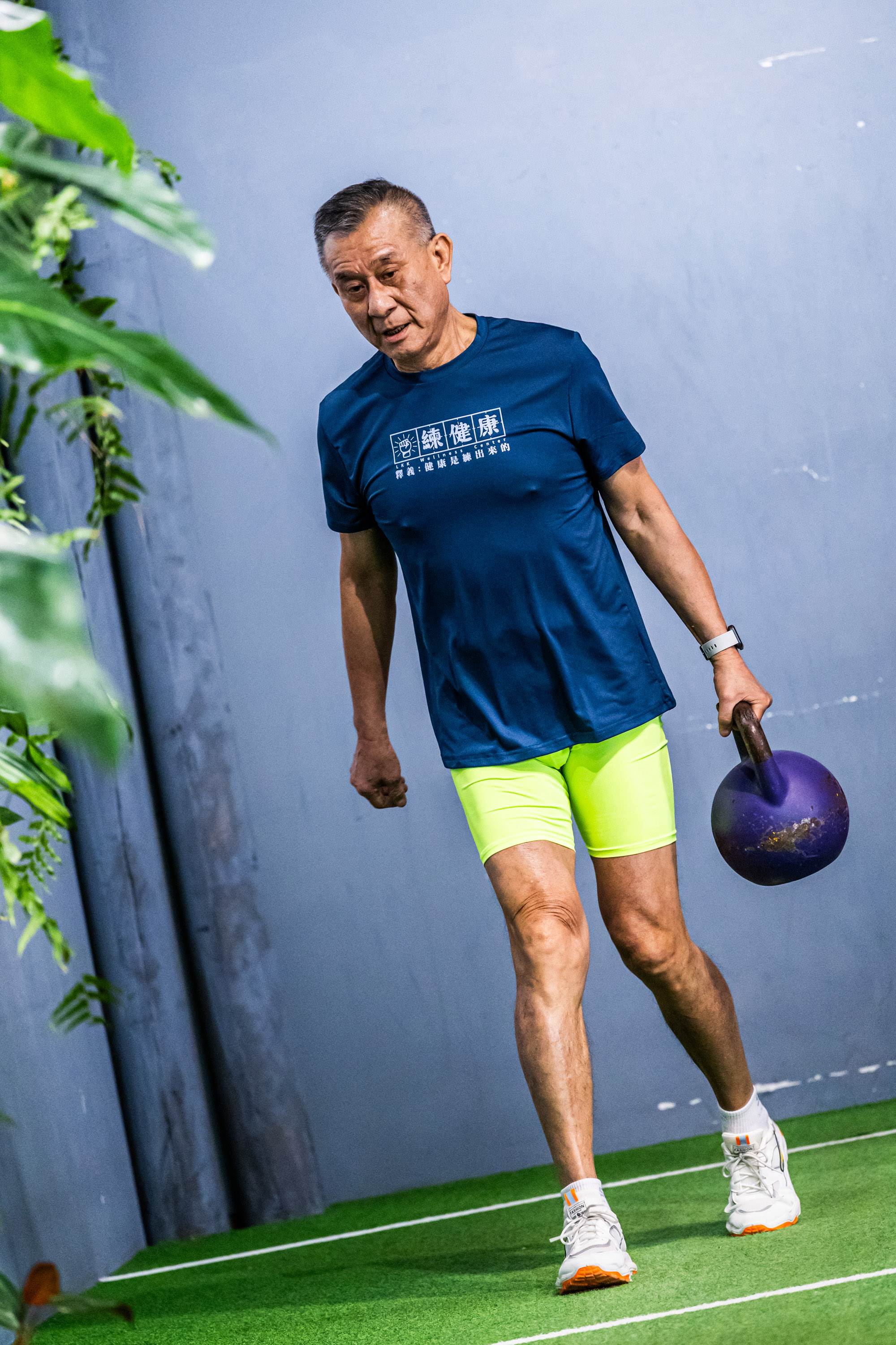 練健康 2026LKK4聖誕老人功能錦標賽 比賽項目之一 農夫走路