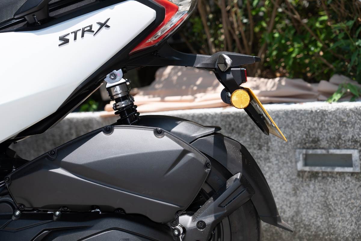 STR X 300換上全新鏤空牌照支架與全包覆式後輪擋泥板。（圖／林昱丞攝影）