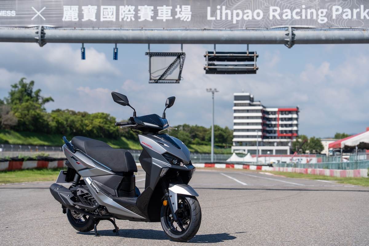 全新JET SL/SL+採用開發代號FA7的新世代車架在減輕10%重量的同時提升剛性。(圖/林昱丞攝影)