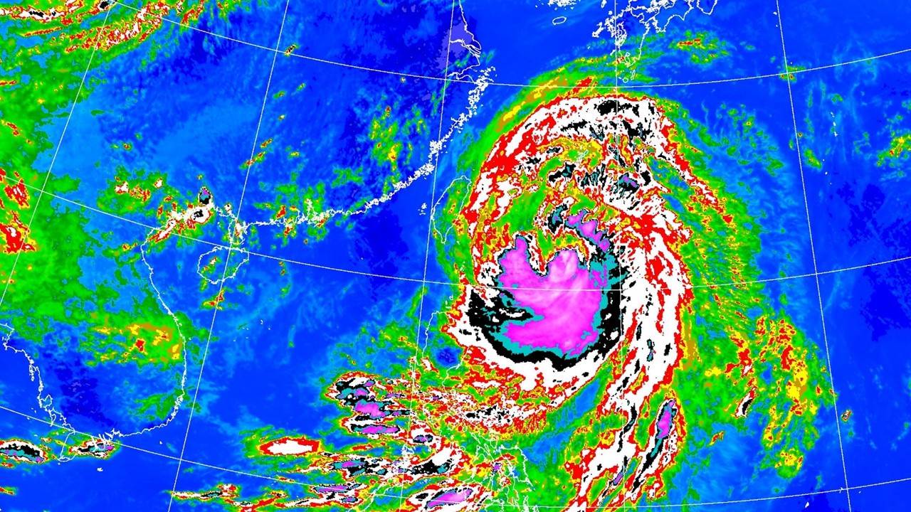 巴威颱風入夜後將帶來更為明顯的風雨。（圖／氣象署）