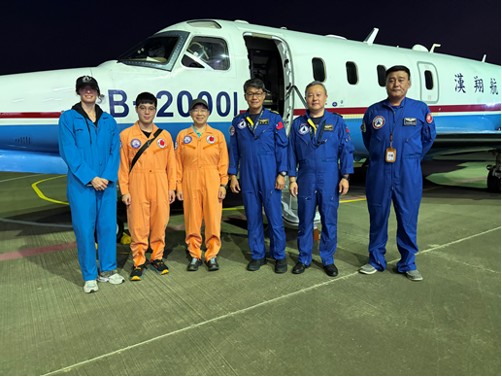 附圖1、2026年7月10日今日清晨追風計畫團隊執行飛行任務登機前合影。