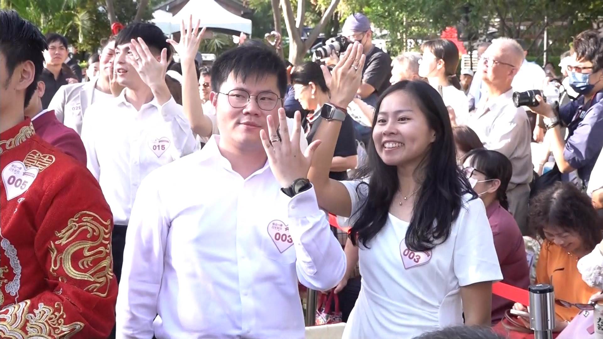 臺中市推出全臺首創空中聯合婚禮，鼓勵年輕人在臺中幸福成家 。（圖／東森新聞）