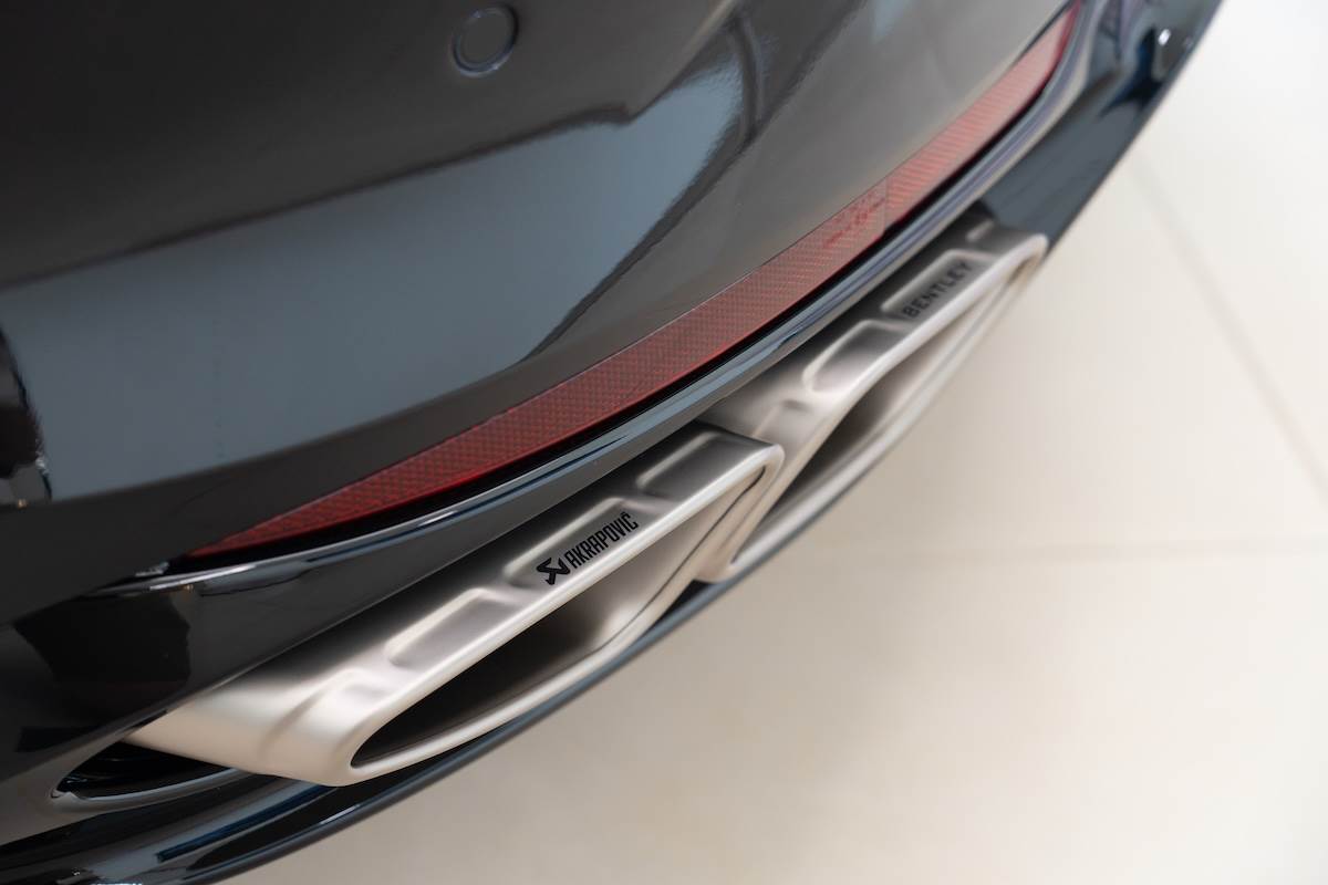 全新Continental GT S與GTC S標配跑車化排氣系統，並可選配鈦合金Akrapovič排氣系統。（圖／林昱丞攝影）