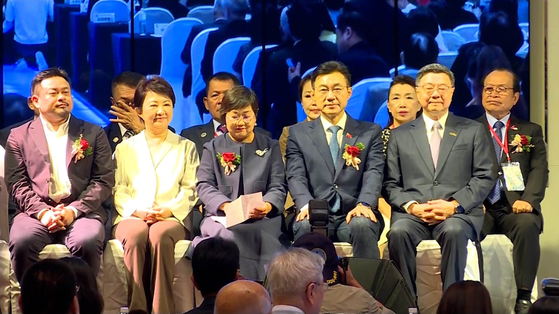 近千名海外台商齊聚臺中,透過交流凝聚合作能量,共創產業新商機。(圖/東森新聞)