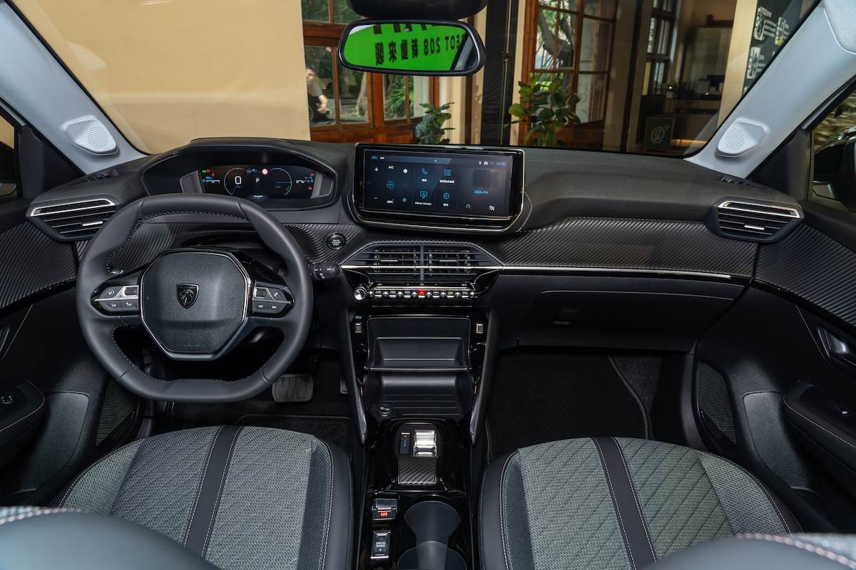 全新208配備第三代PEUGEOT i-Cockpit直覺駕駛座艙。(圖/林昱丞攝影)