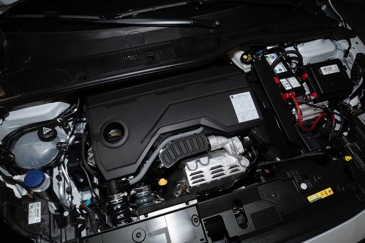 全新208搭載第三代1.2L PureTech缸內直噴渦輪增壓引擎。(圖/林昱丞攝影)