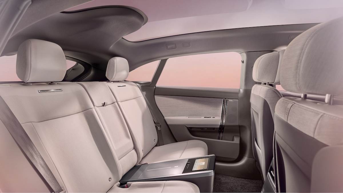 Range Rover GT後座空間。(圖/JLR Taiwan提供)