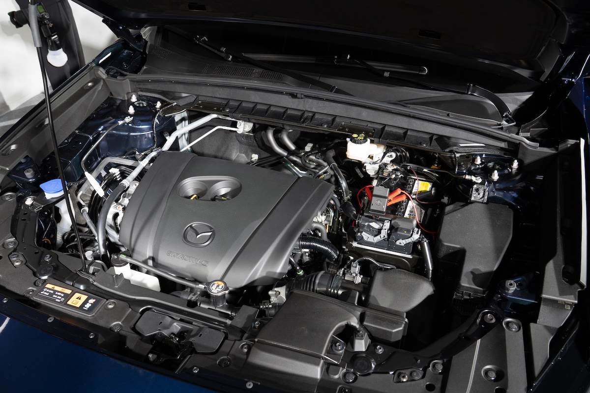 全新CX-5搭載SKYACTIV-G汽油引擎，最大馬力為188匹，最大扭力則是26.2 kg-m。（圖／林昱丞攝影）