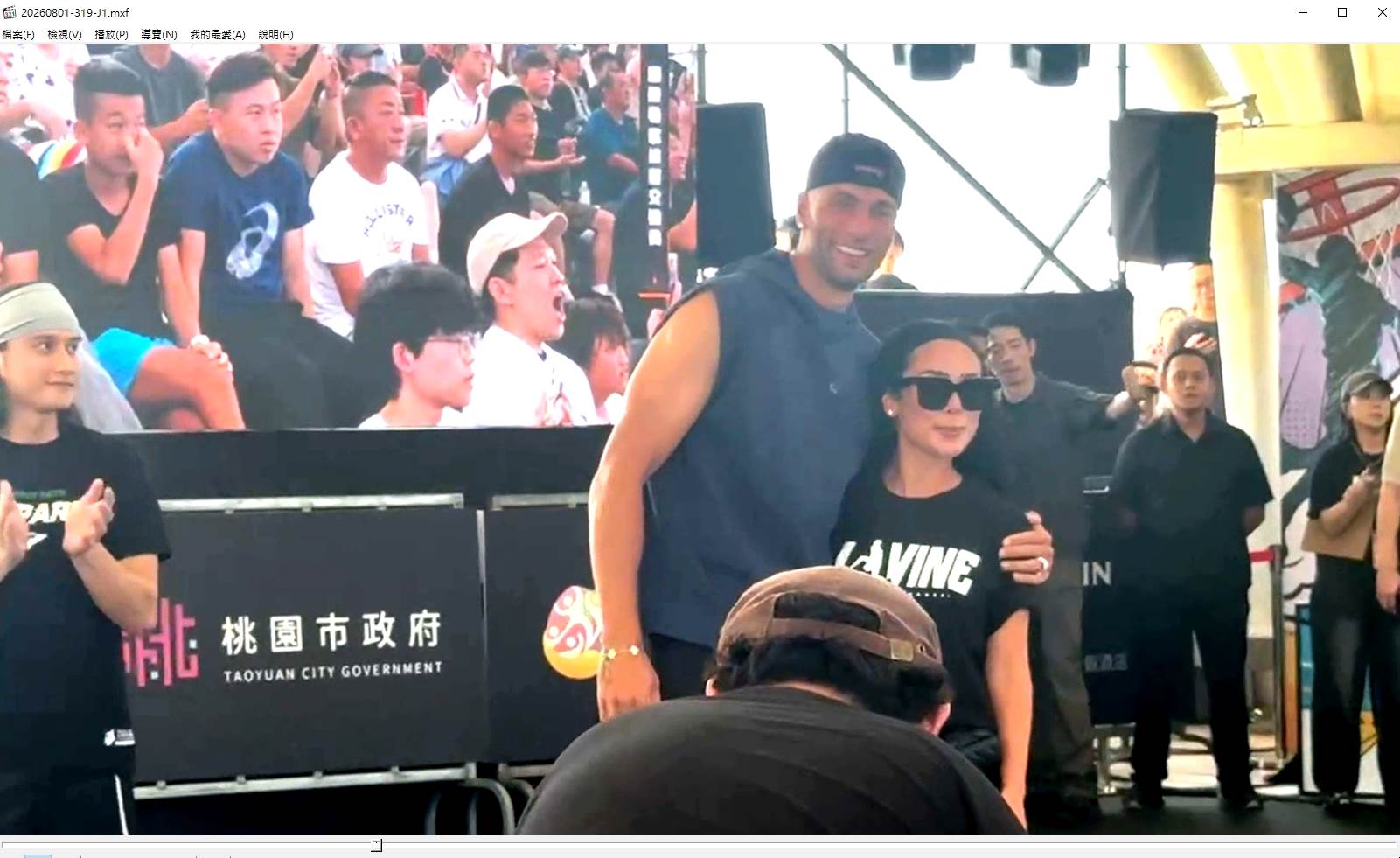 NBA球星Zach LaVine表示,很高興來到桃園,妻子及許多朋友也陪同前來。(圖/東森新聞)