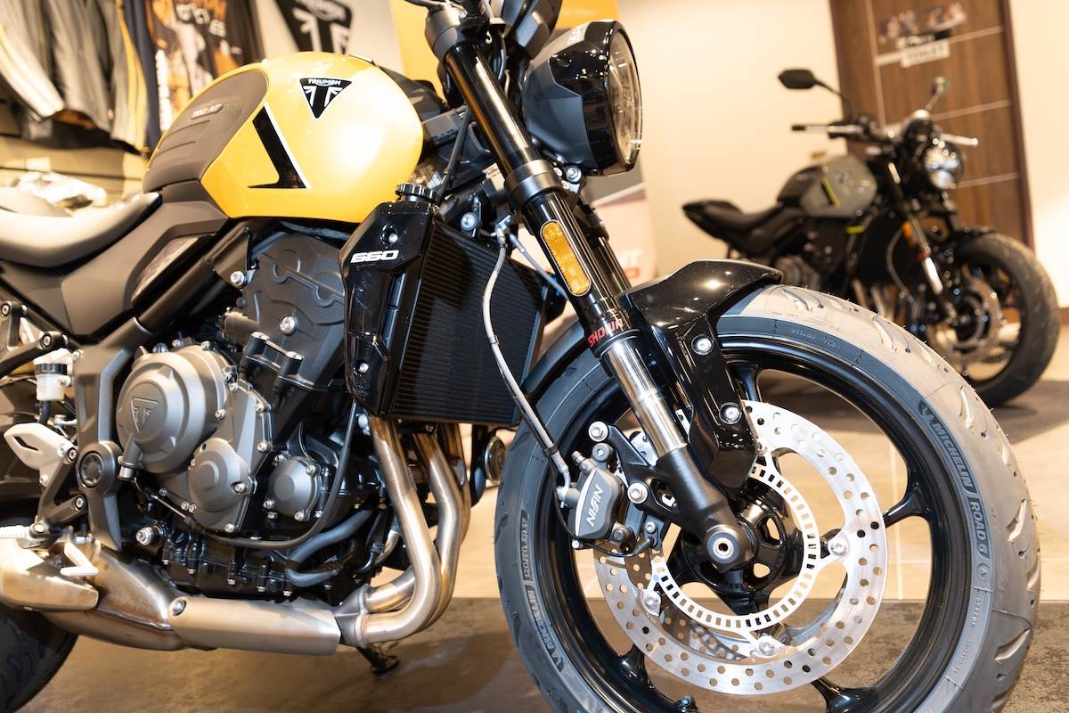 全新Trident 660前叉為Showa 41mm倒立式前叉。（圖／林昱丞攝影）