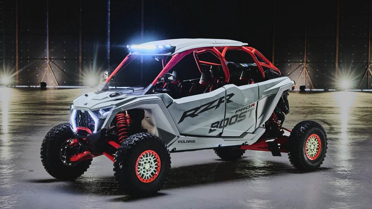 RZR Pro R Boost提供了雙門以及四門的選擇。（圖／北極星提供）