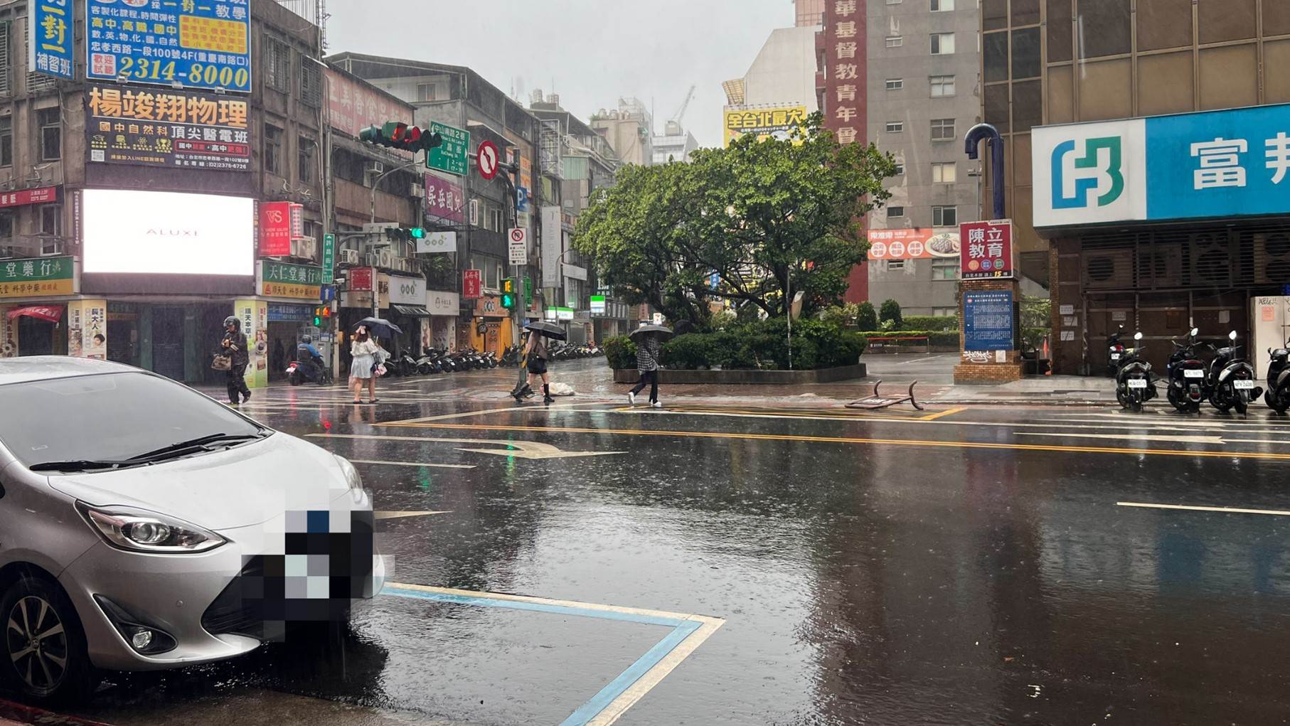 ebc_颱風2封面