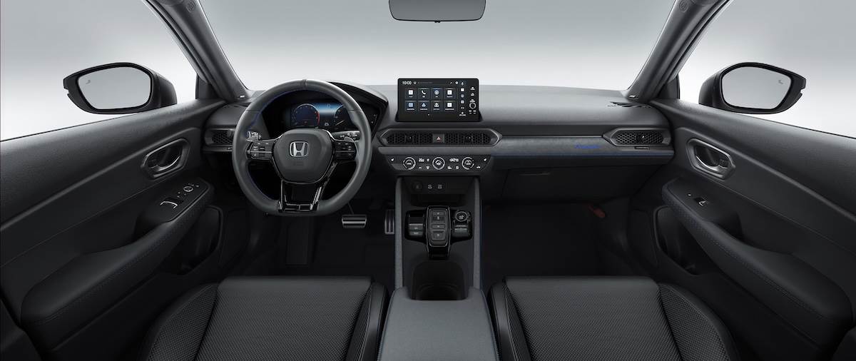 新年式PRELUDE標準車型將座艙內裝調整為藍黑雙色設定。（圖／Honda Taiwan提供）