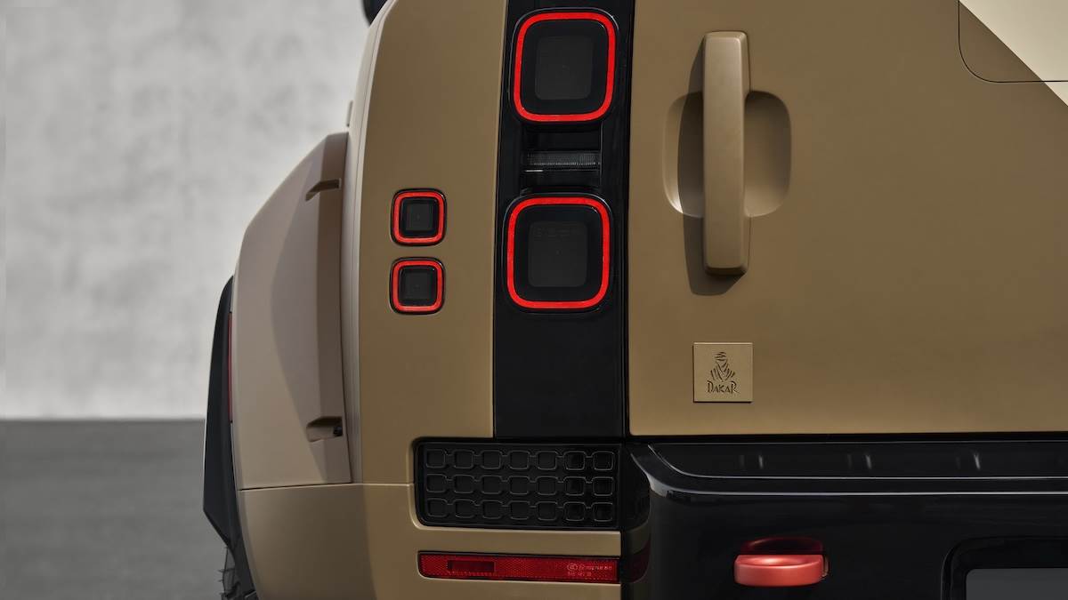 Defender Dakar的專屬銘牌。(圖/JLR Taiwan提供)