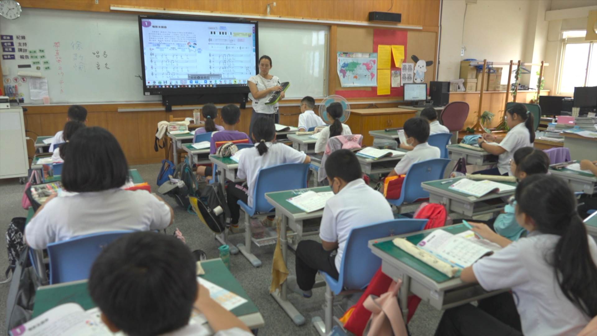 立法院上個月三讀通過藍白擬具的「台灣兒少成長及未來帳戶條例」,借鏡英國最終宣告失敗的「<a href='/search/tags/兒童信託基金/' target='_blank'>兒童信託基金</a>」政策 。(圖/東森新聞)