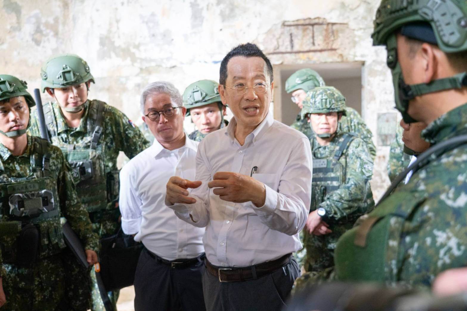 演習期間，國防部長顧立雄到各部隊視察，鼓舞軍方士氣。（圖／國防部提供）
