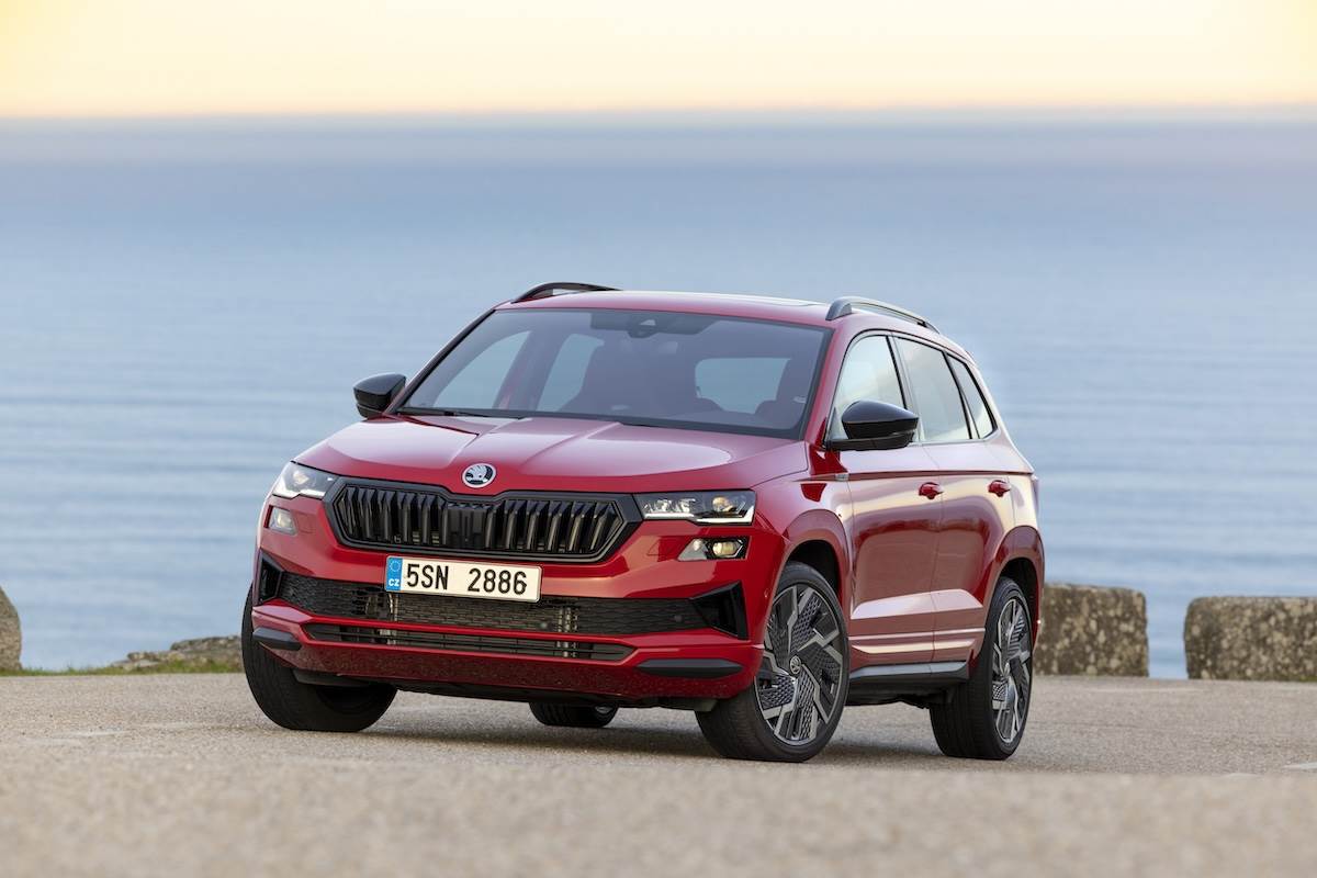 Karoq 2027年式同步升級安全、便利科技與品牌識別(車型示意)。(圖/Škoda Taiwan提供)