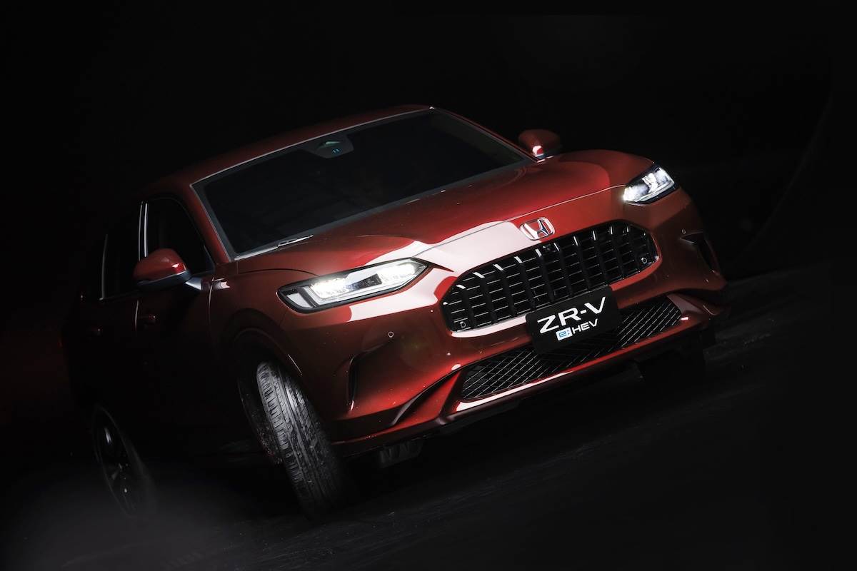 全新ZR-V e:HEV採用了融合SUV與轎車結構的跨界跑旅設定。（圖／台灣本田提供）