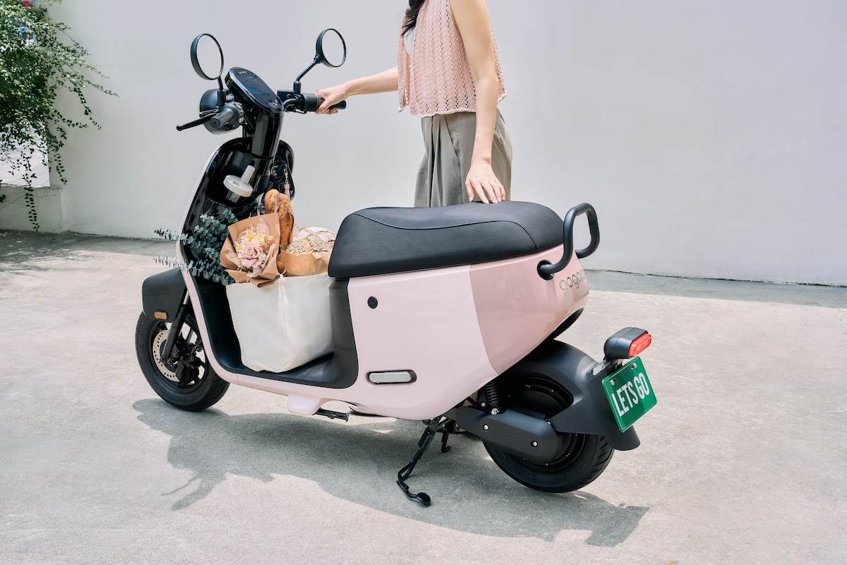 Gogoro EZZY配備總容量28公升的置物空間。(圖/Gogoro提供)