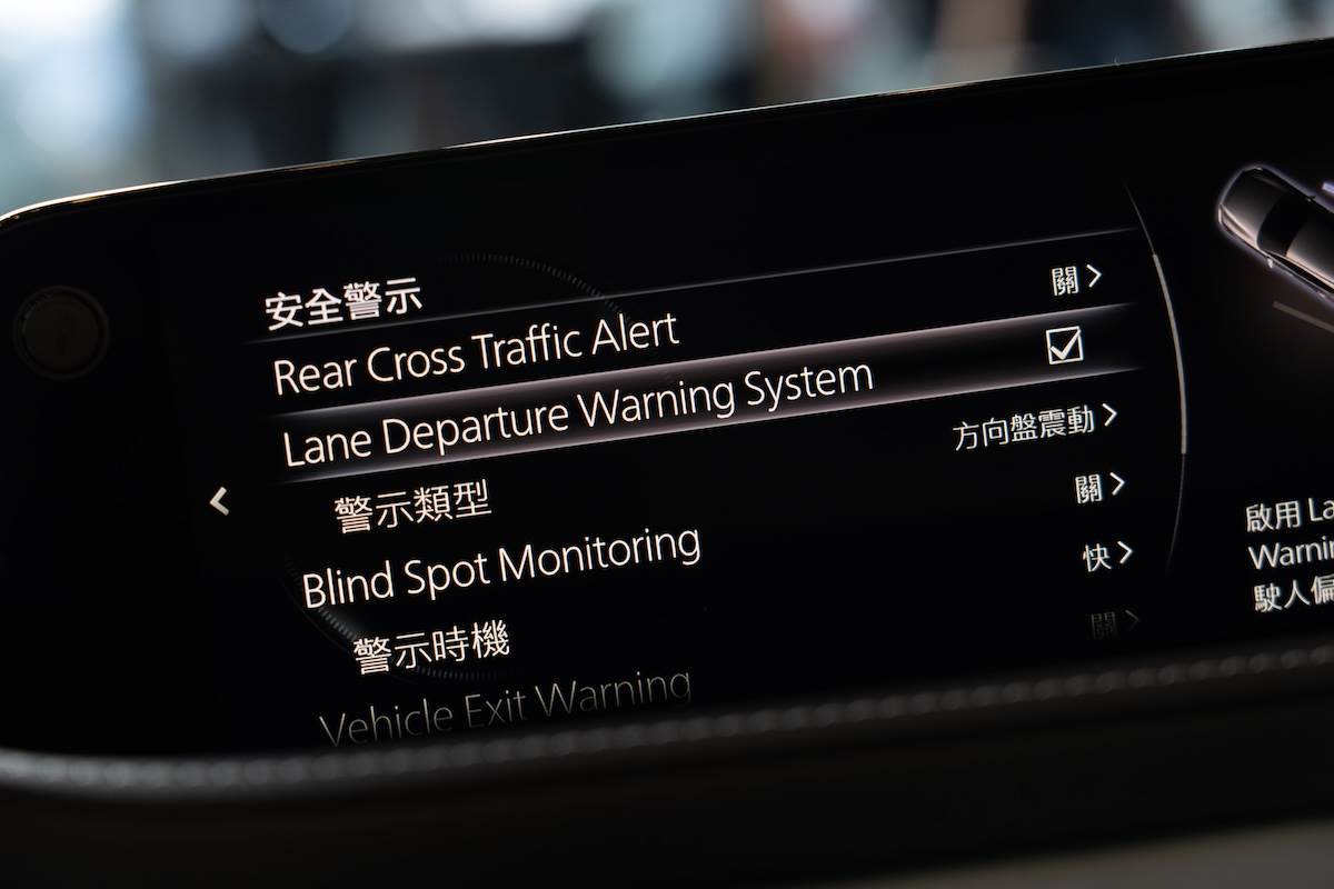 車道盲點避讓輔助功能強化對側後方車流的偵測，降低變換車道時的碰撞風險。（圖／林昱丞攝影）