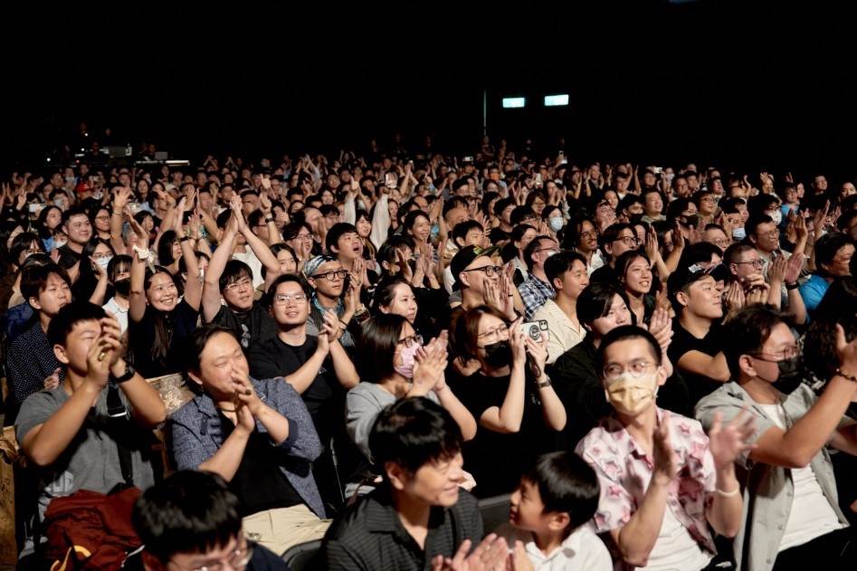隨著最後一個音符落下,全場觀眾爆出熱烈掌聲與歡呼,為兩晚的演出畫下圓滿句點,留下對下一段旅程的期待。(圖/臺北市政府文化局 提供)