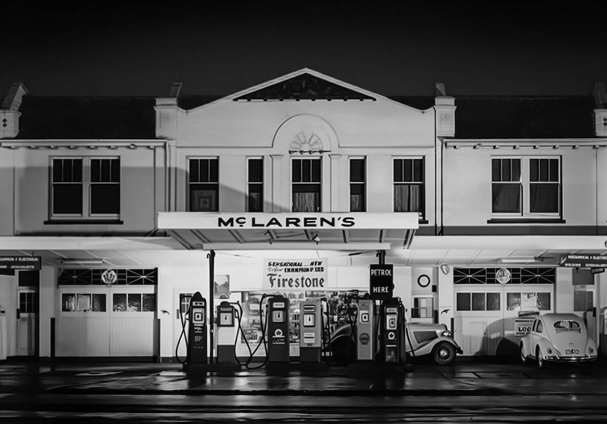 Bruce McLaren父母Les與Ruth McLaren在紐西蘭奧克蘭雷穆埃拉（Remuera）所經營的家族服務站。（圖／永三提供）