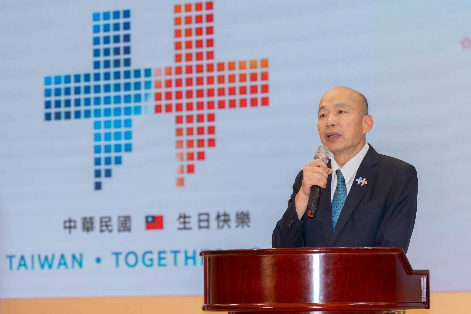 立法院長韓國瑜出席於立法院舉行的「中華民國各界慶祝115年國慶記者會」並上台致詞。.JPG