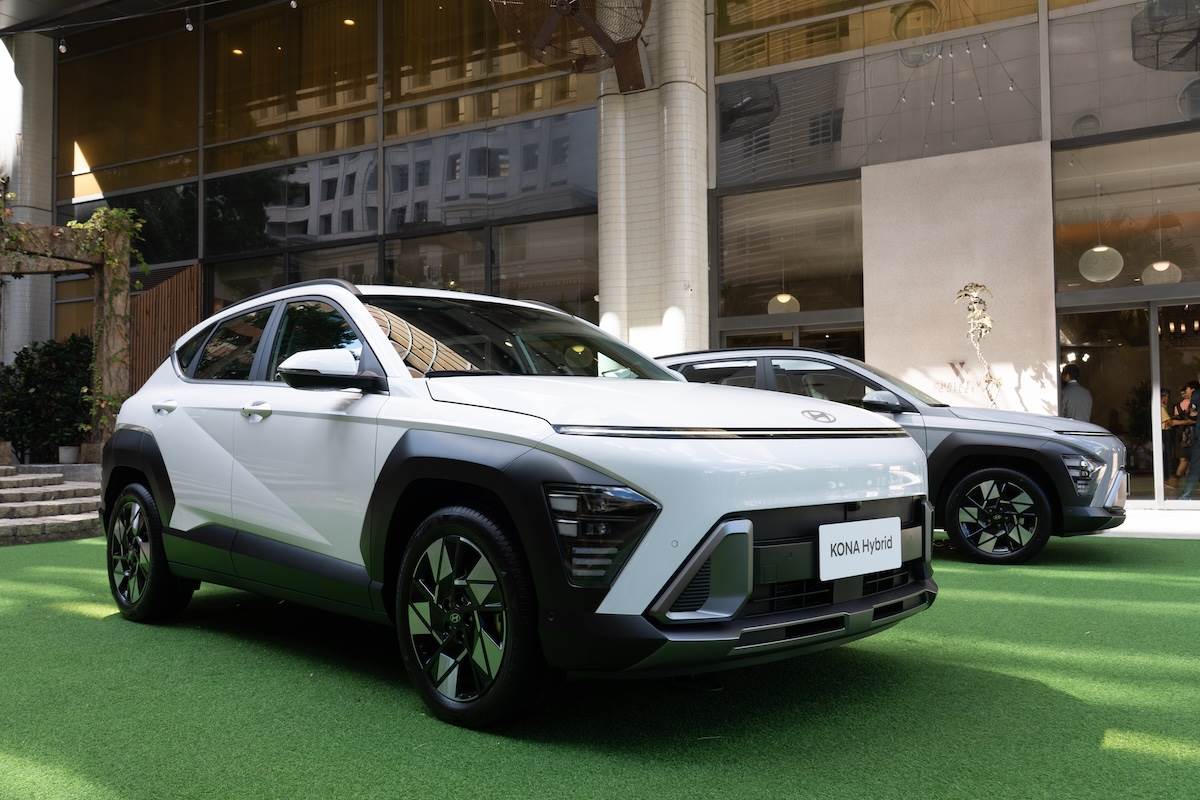 Kona Hybrid正式售價分別為98.9萬元與109.9萬元，相較於預售價格雙雙調降1,000元。（圖／林昱丞攝影）