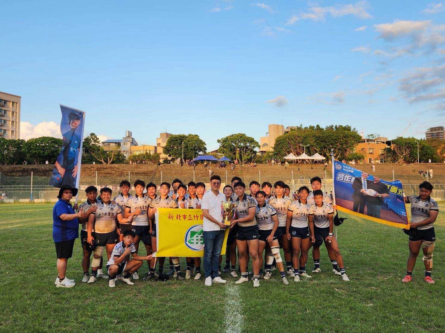 新北竹圍高中橄欖球隊在115年全國橄欖球聯賽五戰全勝勇奪高中組冠軍。(圖/新北市政府體育局 提供)